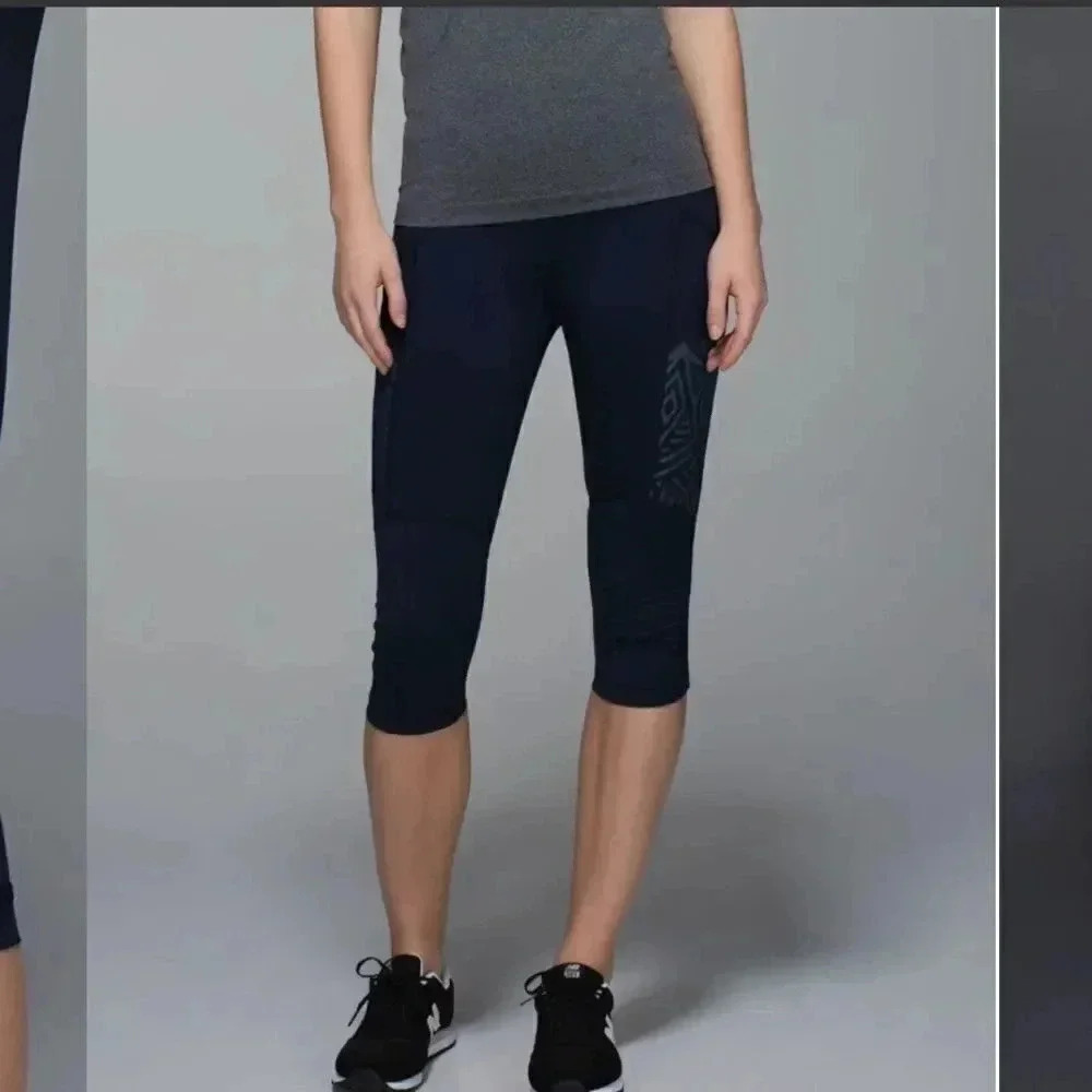 Lululemon Stash It Crop Inkwell Size 4 W6E53S Mesh Zipperless Pockets Black Gym